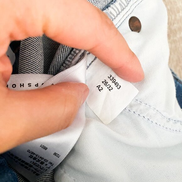 🦋 TOPSHOP Jamie High Waisted Raw Hem Jeans 26 Distressed Casual Boho Everyday - Picture 7 of 9